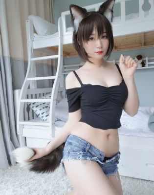 精品国产第一国产综合_超清完整版观看