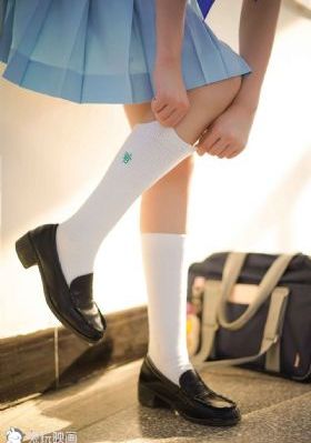 亚洲欧美三级片_在线完整观看