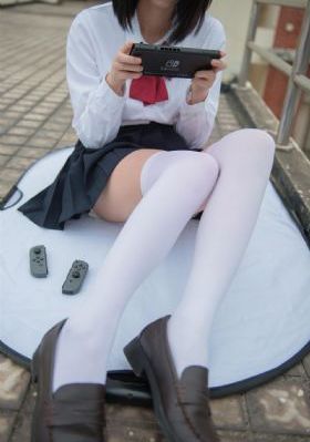 丰满女邻居的嫩苞湛_蓝光天堂在线